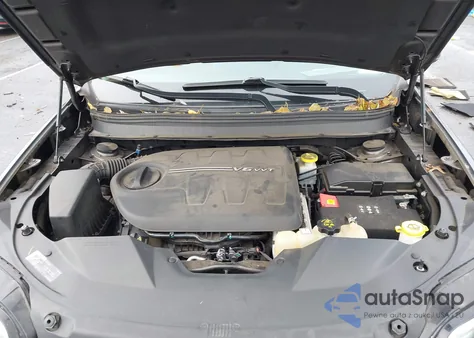 2019 Jeep Cherokee Limited 4X4 z USA, uszkodzony, nr VIN 1C4PJMDX0KD267998